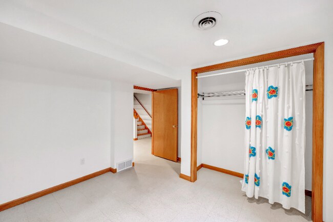 Building Photo - 1543 Buffalo St