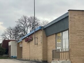 Building Photo - 1724 N Rand Rd