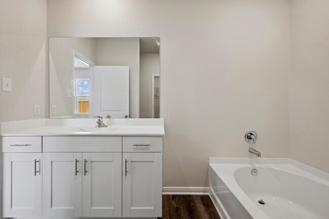 Building Photo - 10415 Red Cardinal Dr