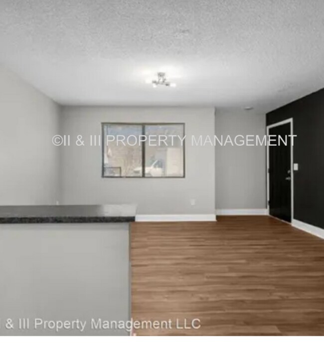 Building Photo - 1505 W 25th Ct