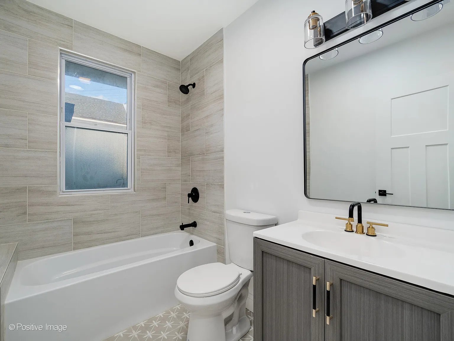 Building Photo - 3016 W 40th St