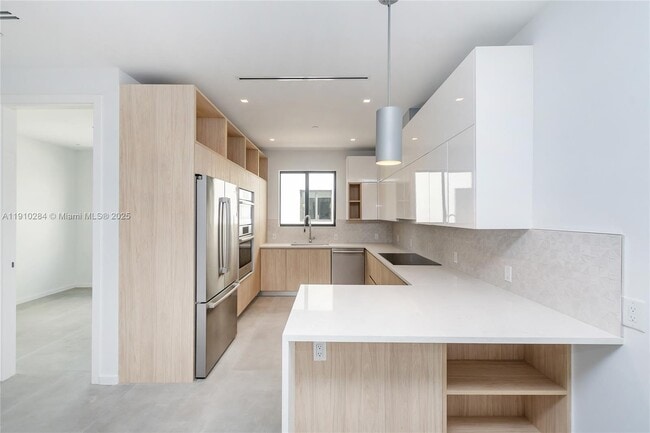 Building Photo - 3258 Bird Ave