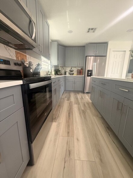 Building Photo - 820 N Trebol St