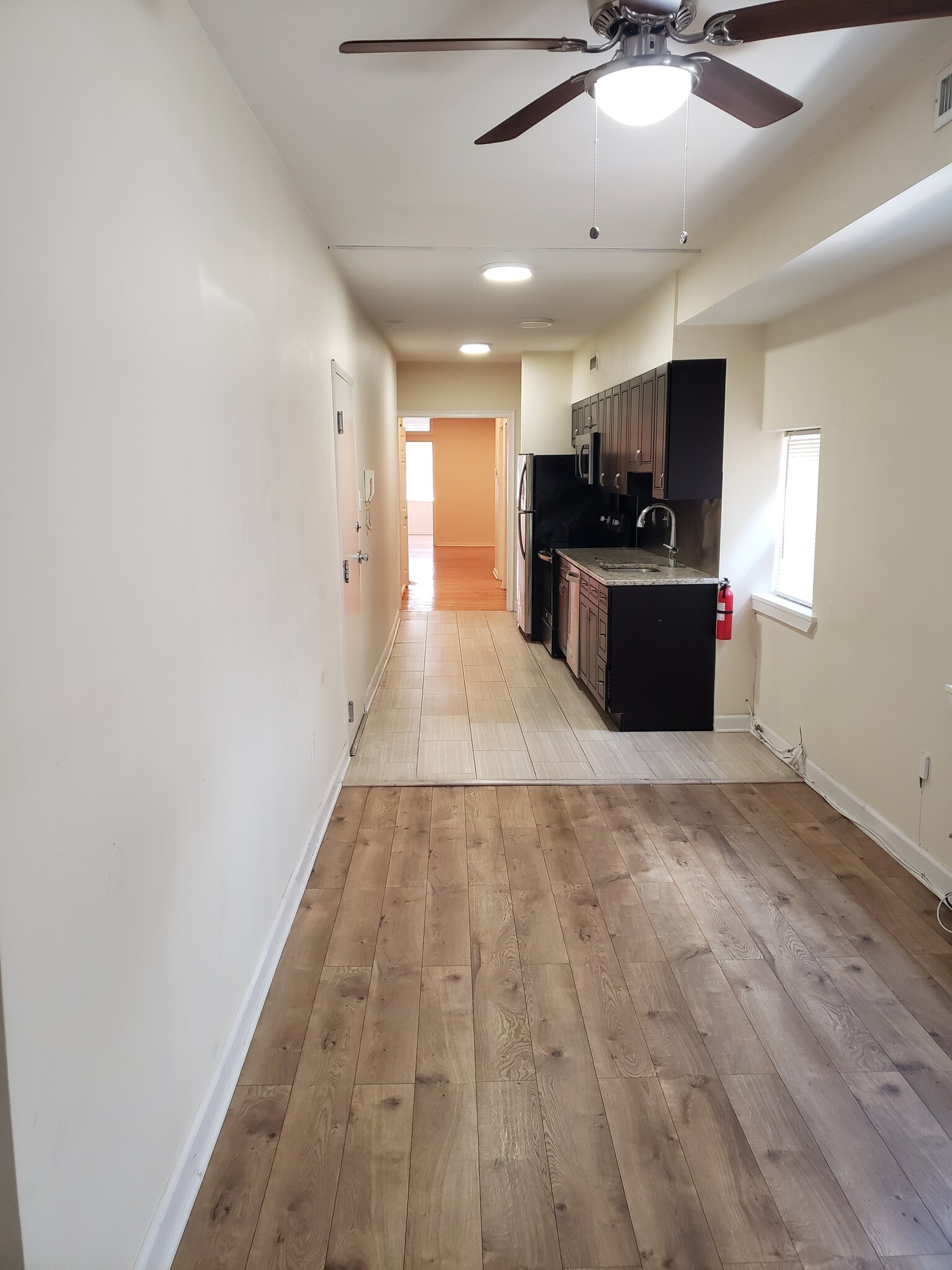 Building Photo - 319 Market St