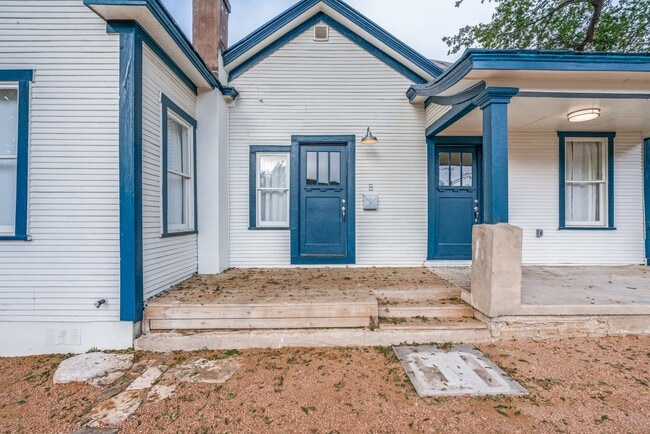 Building Photo - 210-M (ERL)