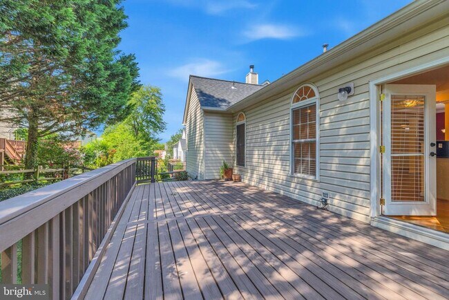 Building Photo - 46855 Willowood Pl