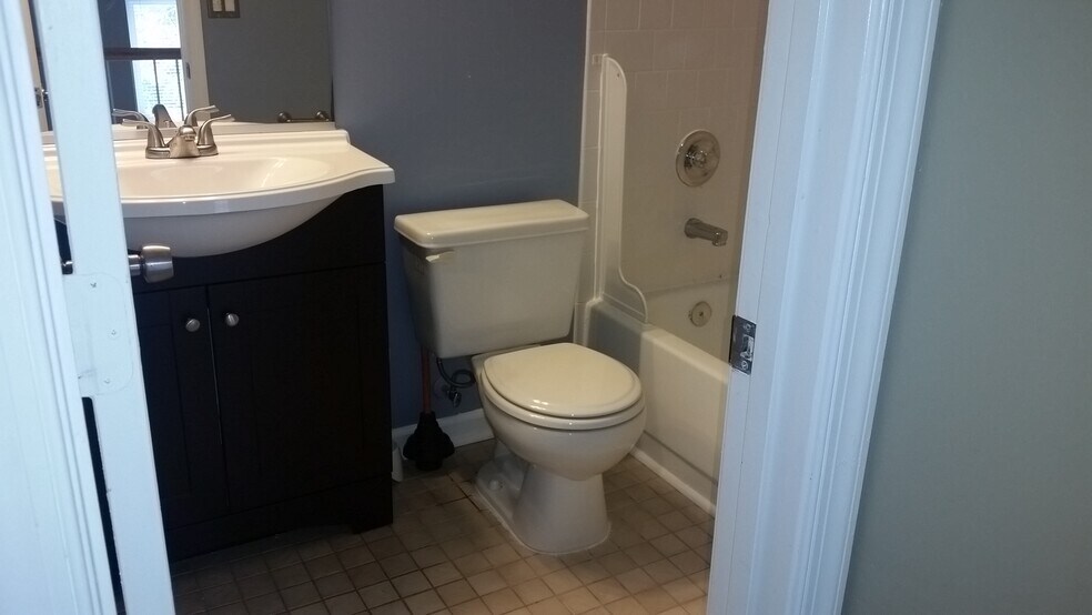 Full-bath #2 - 2469 Wentworth Drive