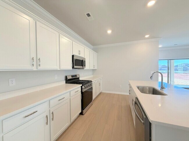 Building Photo - 214 Stockyard Cir