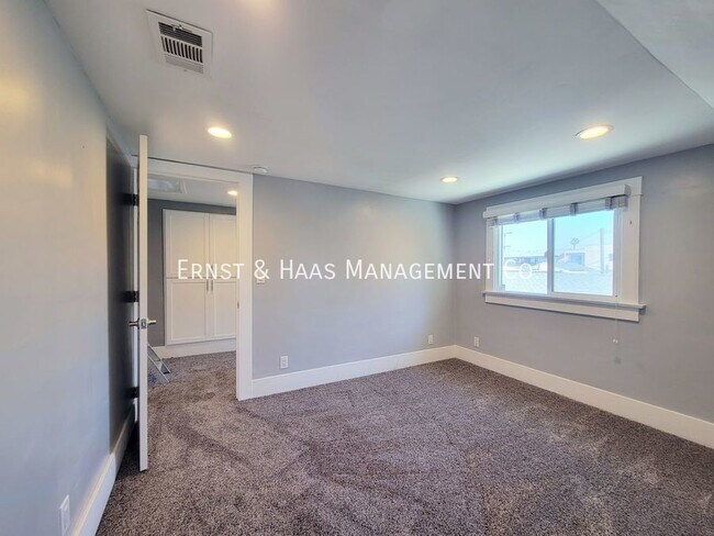 Building Photo - Historic 5-Bedroom, 4-Bath Home with Moder...