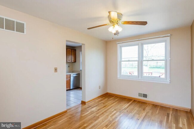 Building Photo - 8551 Harris Ave