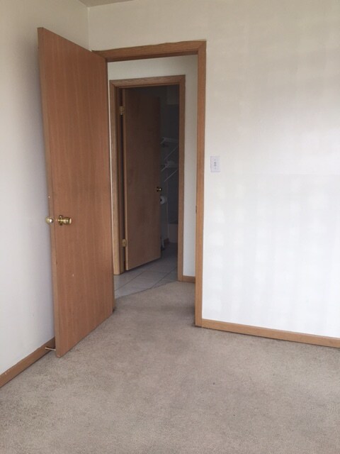 Building Photo - 5450 W 127th St