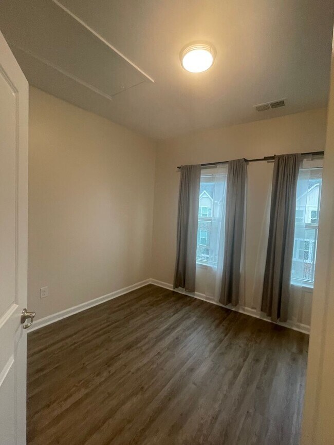 Building Photo - Beautiful home in Clearfield Oaks