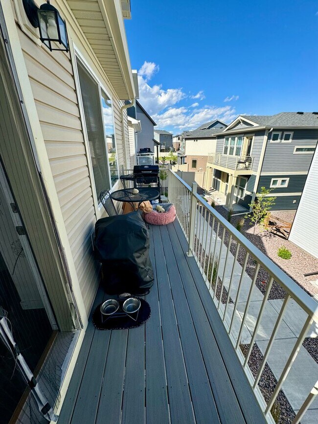 Building Photo - Like New 3 bedroom home in Banning Lewis