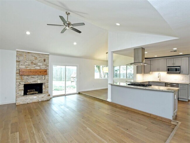 Building Photo - 7310 Inspiration Dr