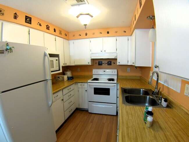 Building Photo - 1791 Long Ave