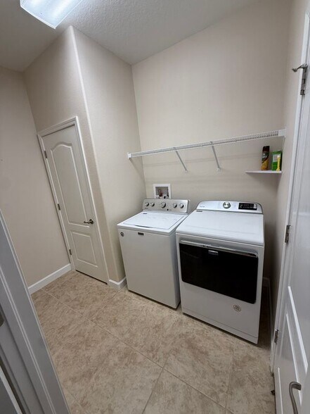 Building Photo - 3684 Gurrero Dr