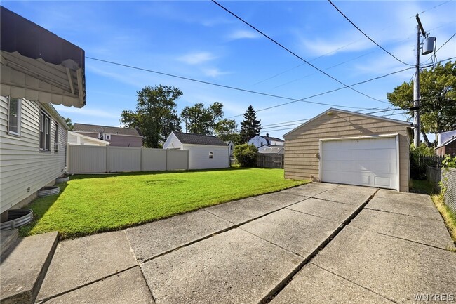 Building Photo - 66 Cleveland Dr