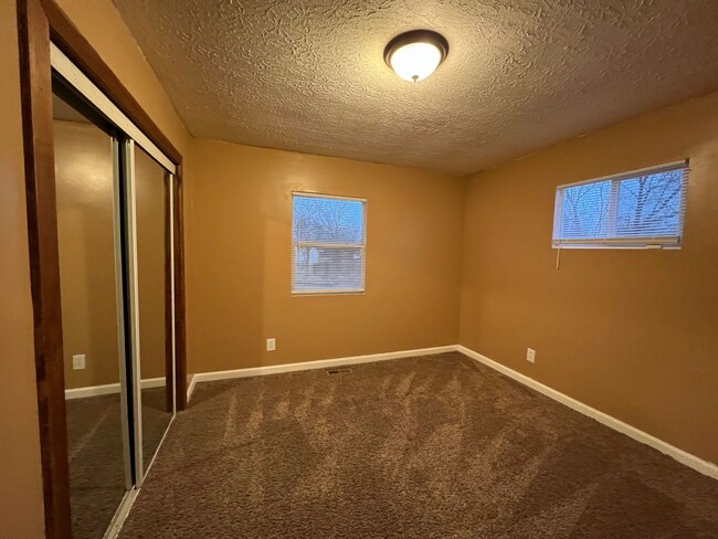 Building Photo - 5155 Rucks Rd