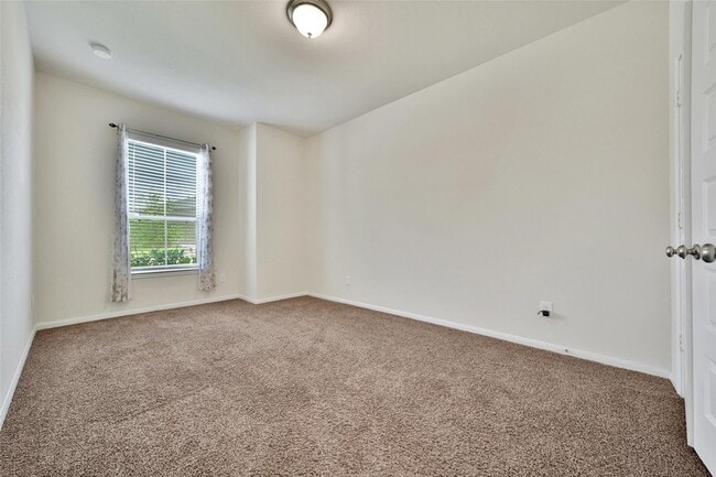 Building Photo - 18616 Birch Orch Ct