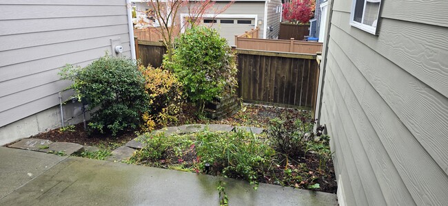 Building Photo - 8532 Willowberry Ave NW