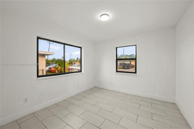 Building Photo - 2465 NW 35th St