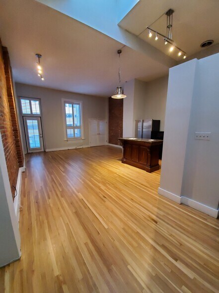 Building Photo - 1744 Blake St