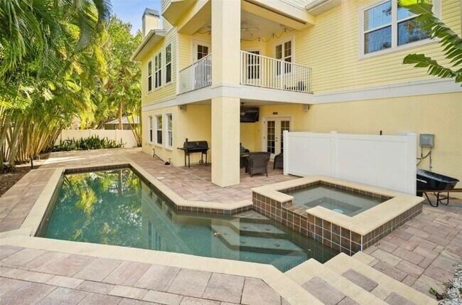 Building Photo - 536 Ontario Ave