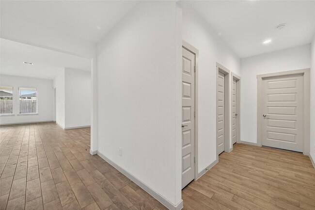 Building Photo - 29215 Pikes Peak Dr