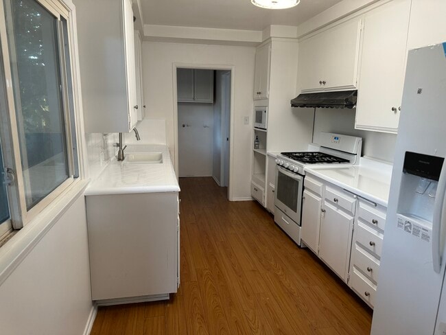 Building Photo - 19859 Gresham St