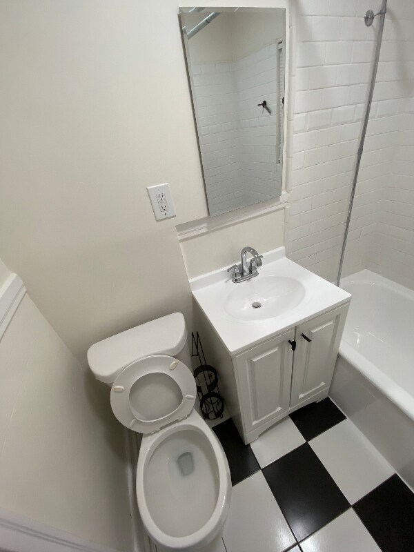 Building Photo - 630 3/4-634 N Plymouth Blvd