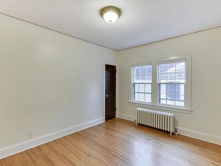 Building Photo - 2722 N Vincent Ave