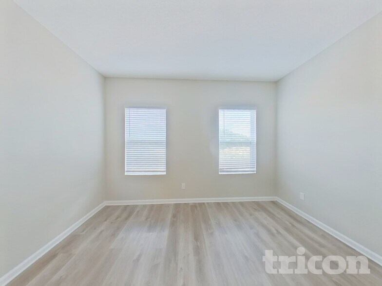 Building Photo - 16517 Cherry Landing Dr