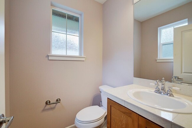 Building Photo - 3Bd/2.5Ba Redmond House