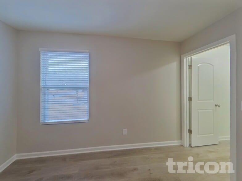 Building Photo - 15015 Ockeechobee Ct