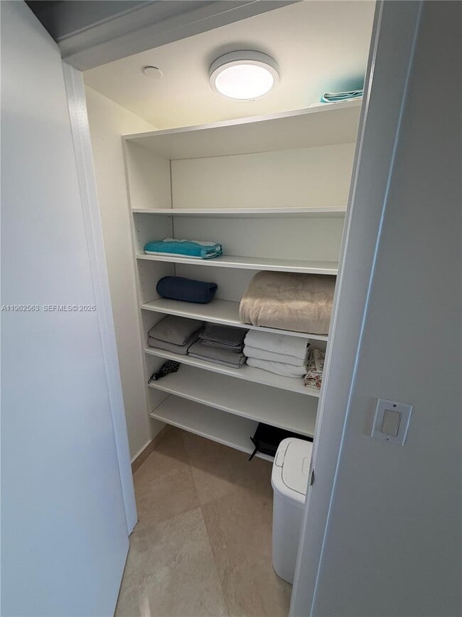 Building Photo - 1830 S Ocean Dr