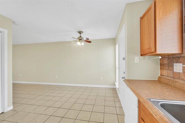 Building Photo - 250 El Dorado Blvd
