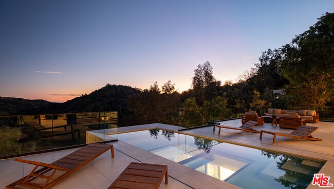 Building Photo - 12752 Mulholland Dr