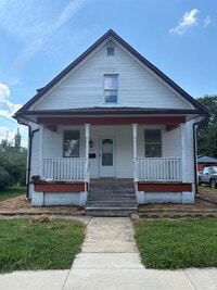 Building Photo - 1305 Mill St