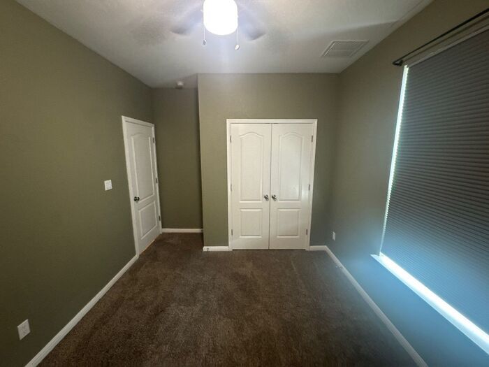 Building Photo - 722 Coconut Grove St