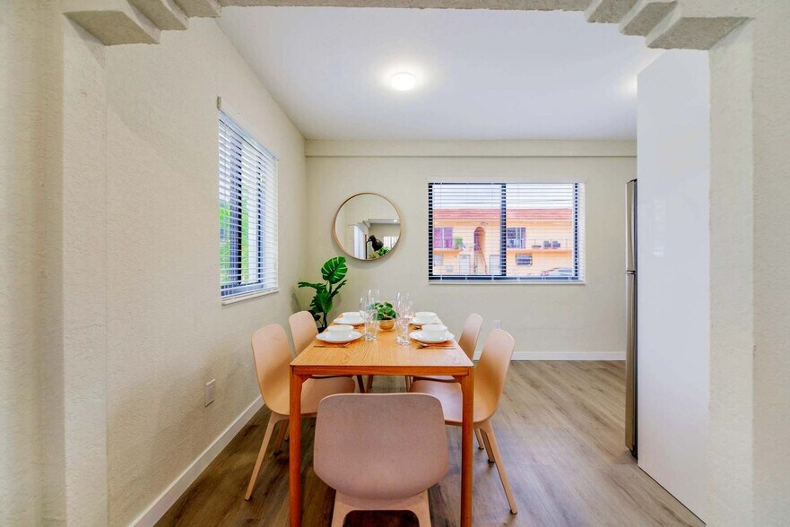 Building Photo - 700 SW 11th Ave