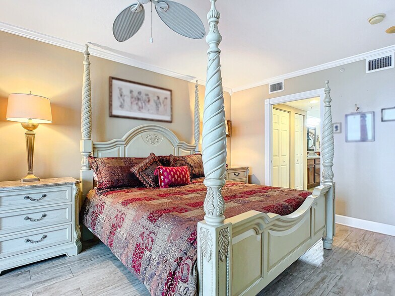 master bedroom - 2055 S Atlantic Ave