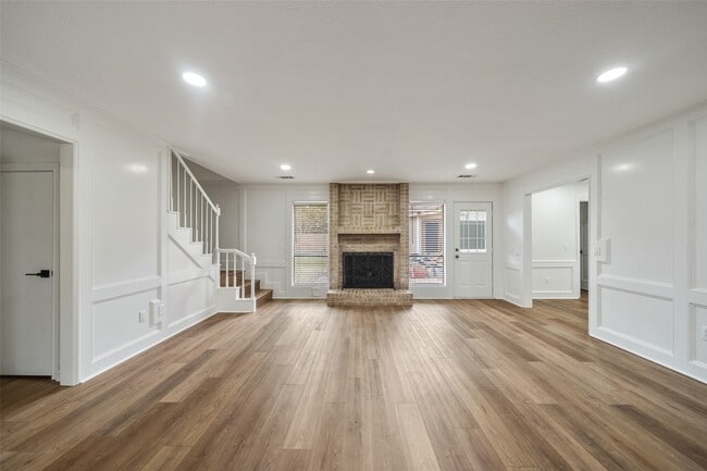 Building Photo - 3518 Cave Springs Dr