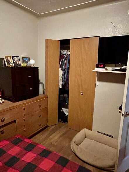 Building Photo - 419 N 43rd Ave W