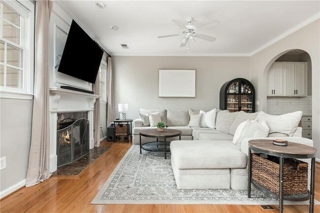 Building Photo - 4735 Longcourt Dr