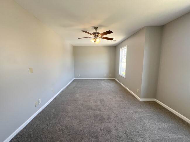 Building Photo - Beautiful 3-Bedroom Home with Bonus Room, ...