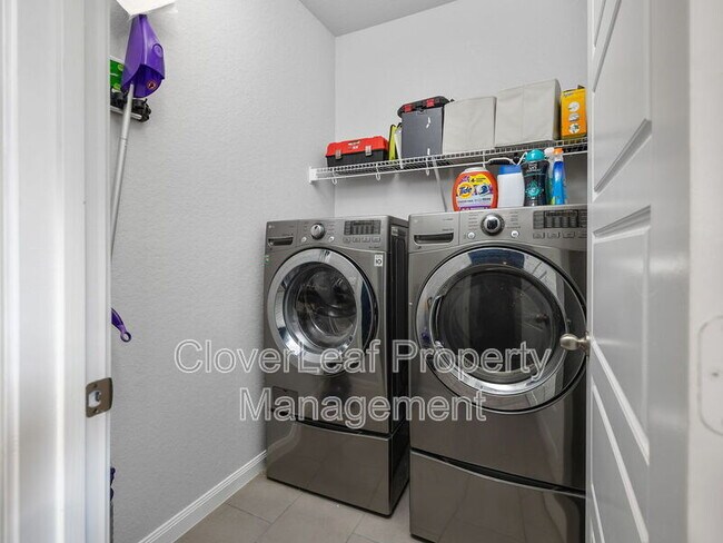 Building Photo - 6727 Comanche Post