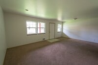 Building Photo - Orchard Alley Tri-plex