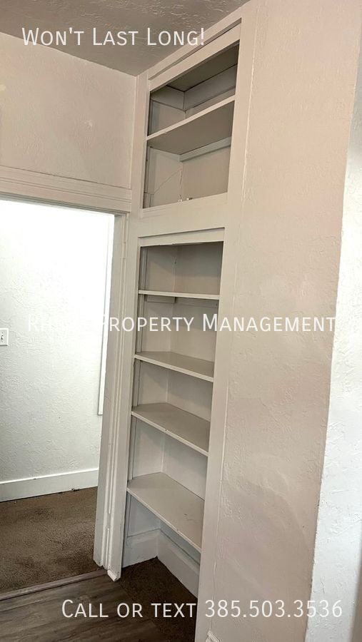 Building Photo - 807 20th St