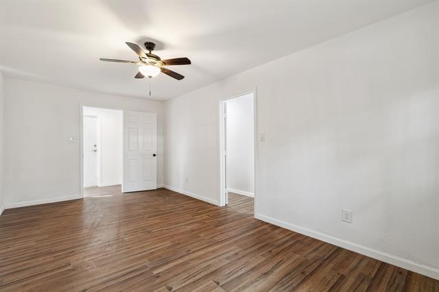 Building Photo - 2038 Avon Dr