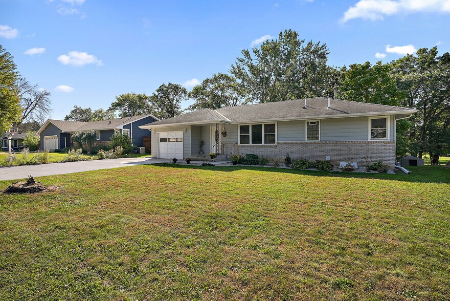 Building Photo - 7961 59th Ave N